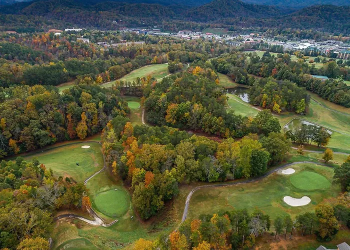 Firefly Hollow Cabin - Smoky Mountains - Soaky Mountain Water Park - Sevierville Convention Center Pigeon Forge